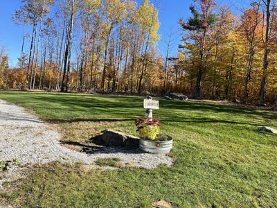 /international/us/025-a-owen-mann-road-farmington-me-110109298902/
