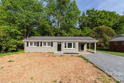 /international/us/213-washington-street-wingate-nc-110107575884/