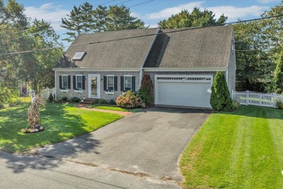 /international/us/13-nightingale-drive-south-yarmouth-ma-110120606677/