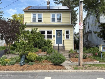 /international/us/28-eileen-street-albany-ny-110108151452/