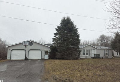 /international/us/115-miller-road-tawas-city-mi-110106786356/
