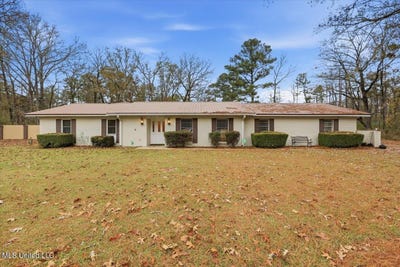 /international/us/276-stanton-street-forest-ms-110104050071/