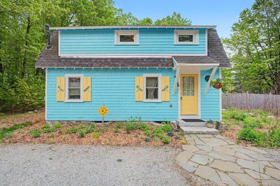 /international/us/46-wilmot-center-road-new-london-nh-110108491375/