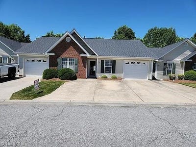 /international/us/716-wynbrook-square-lane-winston-salem-nc-110108034198/