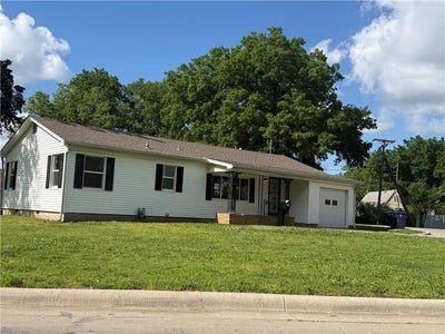 /international/us/902-w-1st-street-coffeyville-ks-110107584296/