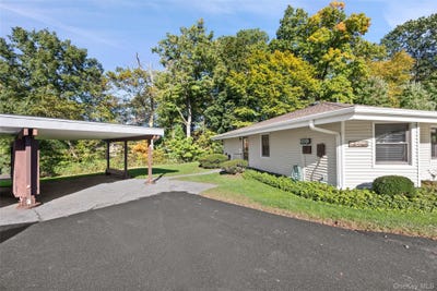 /international/us/38-sussex-drive-yorktown-heights-ny-110120419643/