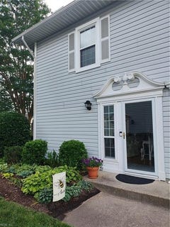 /international/us/611-oleander-circle-virginia-beach-va-110108606024/