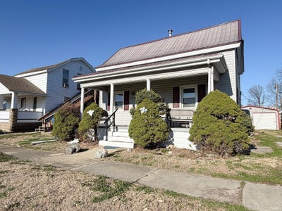 /international/us/525-n-walnut-street-mount-carmel-il-110106556706/