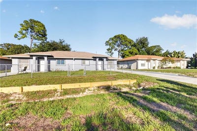 /international/us/2400-55th-ter-sw-naples-fl-110107954860/