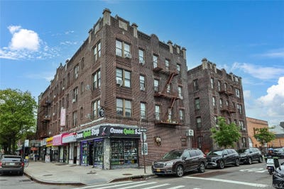 /international/us/9752-75th-street-ozone-park-ny-110108122779/