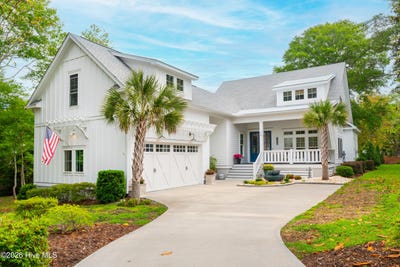 /international/us/248-joshuas-way-southport-nc-110108179757/