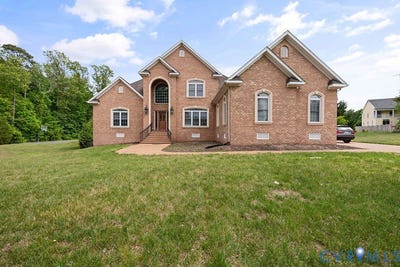 /international/us/2701-logan-estates-run-henrico-va-110108179755/