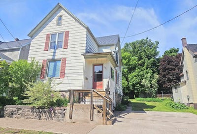 /international/us/921-elm-street-hancock-mi-110108695358/