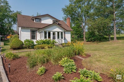 /international/us/22-dewey-avenue-tupper-lake-ny-110101397425/?lang=en