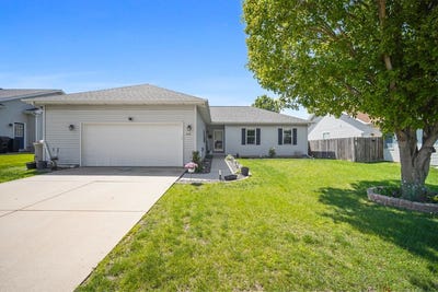 /international/us/2151-elwood-lane-normal-il-110108267066/