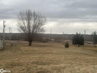 /international/us/2603-fremont-street-marshalltown-ia-110105847872/