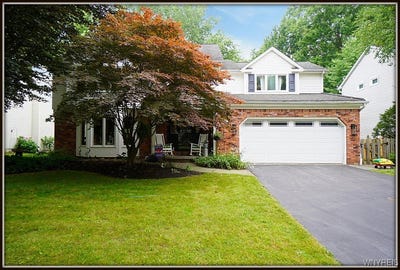 /international/us/89-beachridge-drive-amherst-ny-110100802775/