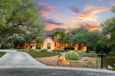 /international/us/8902-sonata-court-san-antonio-tx-110107283483/