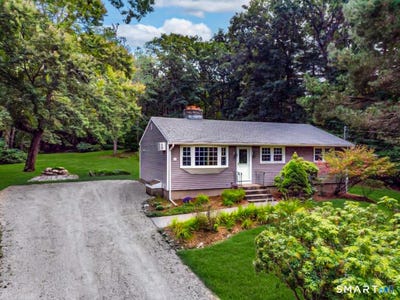 /international/us/372-crystal-lake-road-tolland-ct-110119934423/