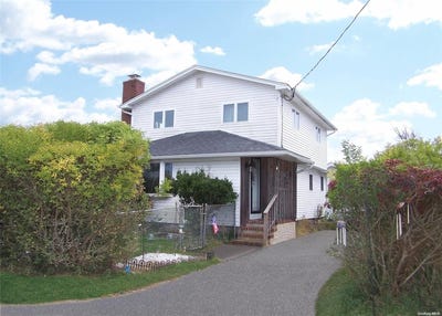 /international/us/4-quail-road-mastic-beach-ny-110096384714/?lang=en