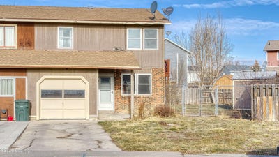 /international/us/2371-mahogany-cir-gillette-wy-110104609494/