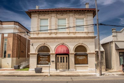 /international/us/7833-main-st-houma-la-110104623174/