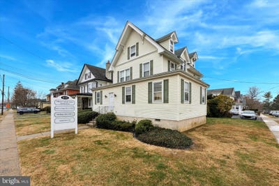 /international/us/614-darby-road-havertown-pa-110104995399/