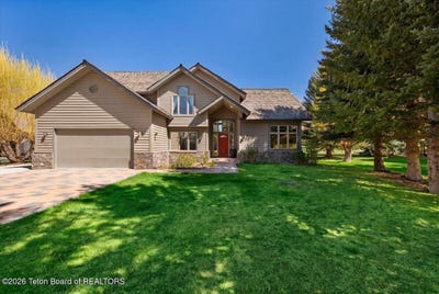 /international/us/4070-s-sandy-creek-lane-jackson-wy-110107927735/