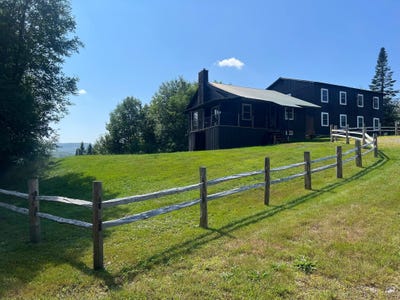 /international/us/2026-north-main-street-pittsburg-nh-110098303606/?lang=id