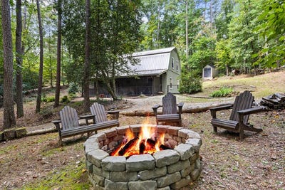 /international/us/121-redbird-drive-blairsville-ga-110110342197/