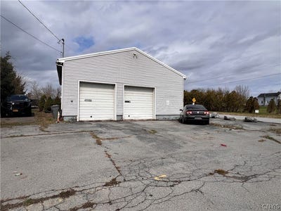 /international/us/3175-state-route-31-canastota-ny-110106989166/