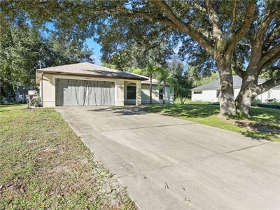 /international/us/3303-e-8th-st-lehigh-acres-fl-110120896861/