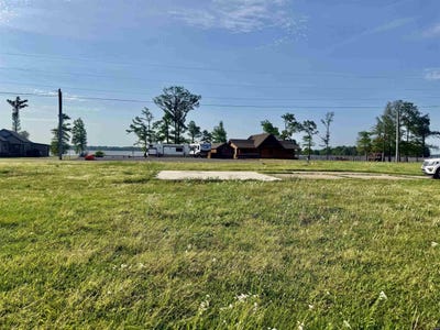 /international/us/1320-lake-drive-hornbeak-tn-110106783438/
