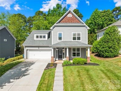/international/us/20236-colony-point-lane-cornelius-nc-110107869453/