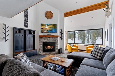 /international/us/6560-n-wolf-creek-dr-eden-ut-110106472099/