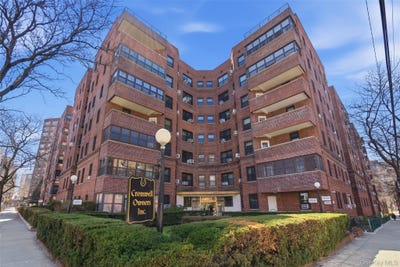/international/us/6960-108th-street-forest-hills-ny-110106980742/