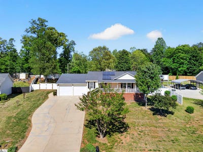 /international/us/137-s-manley-drive-taylors-sc-110107614464/