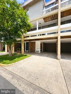 /international/us/11510-maple-ridge-road-reston-va-110108394479/