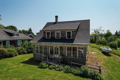 /international/us/1236-main-street-harrington-me-110101119417/