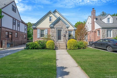 /international/us/50-06-215th-street-bayside-ny-110107937744/