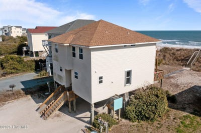 /international/us/3802-island-drive-north-topsail-beach-nc-110097969643/