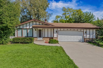 /international/us/2330-s-brookside-pkwy-new-berlin-wi-110120424800/