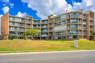 /international/us/1006-1d-guadalupe-st-kerrville-tx-110105983285/