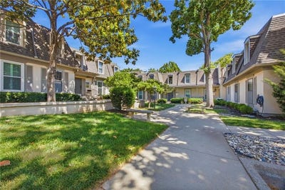 /international/us/10704-glenwood-street-overland-park-ks-110109194399/