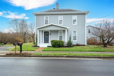 /international/us/9626-highway-144-knottsville-ky-110106215435/