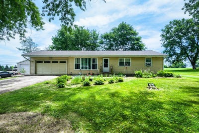 /international/us/13-bonnie-lane-yorkville-il-110108451221/