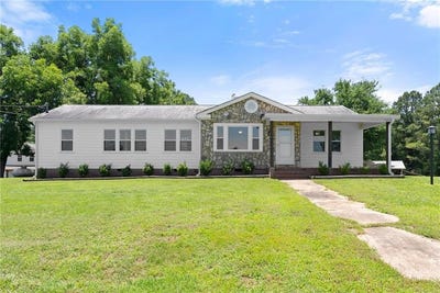 /international/us/2973-river-road-elberton-ga-110108538629/