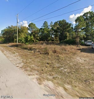/international/us/5219-5th-street-w-lehigh-acres-fl-110108638816/