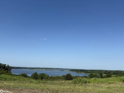 /international/us/336-lake-drive-melrose-ia-110100581571/