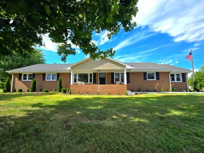 /international/us/310-w-main-street-stanley-va-110108907931/